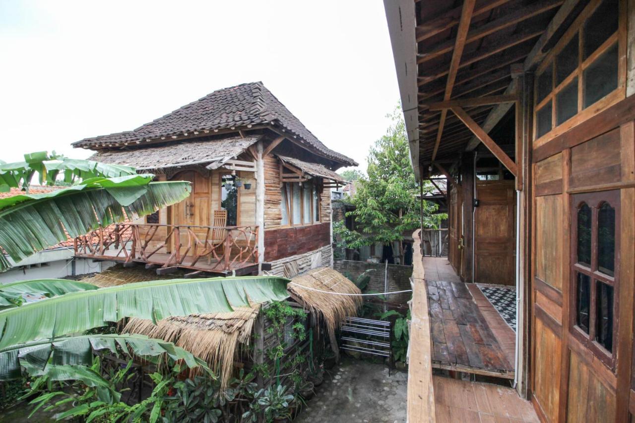 Reddoorz Near Rumah Sakit Wirosaban Salakan Extérieur photo